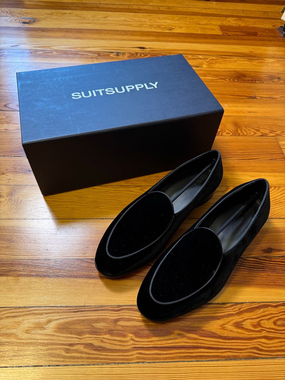 BNWT Suitsupply Black Velvet Tuxedo Loafers